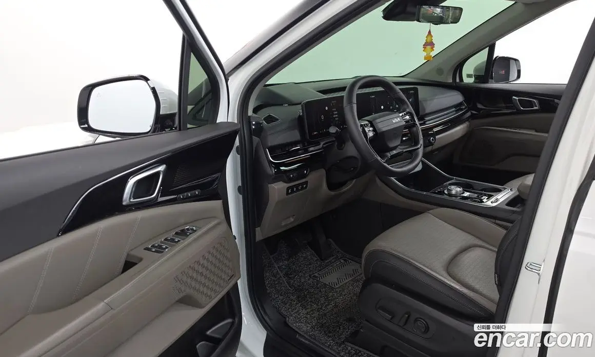 Kia Carnival 2024 1.6 автомат (гидро), фото 13