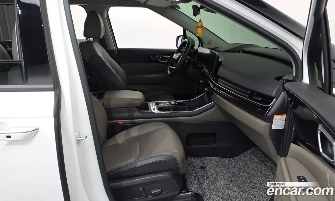 Kia Carnival 2024 1.6 автомат (гидро), фото 16