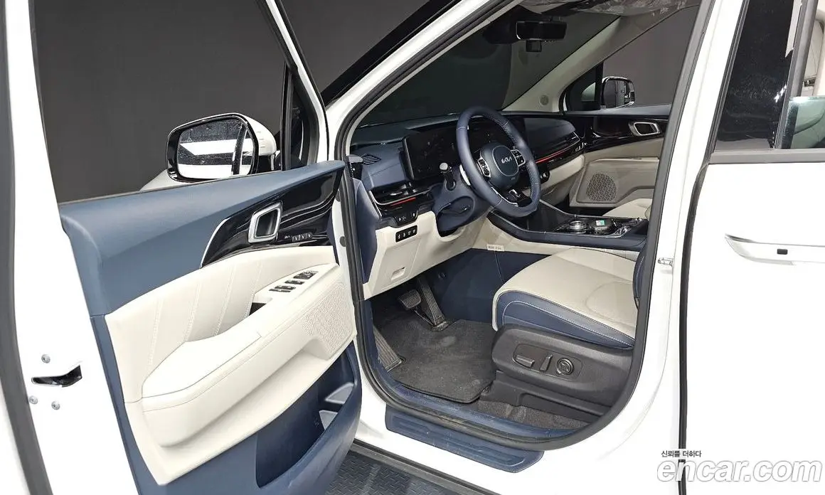 Kia Carnival 2024 1.6 автомат (гидро), фото 13