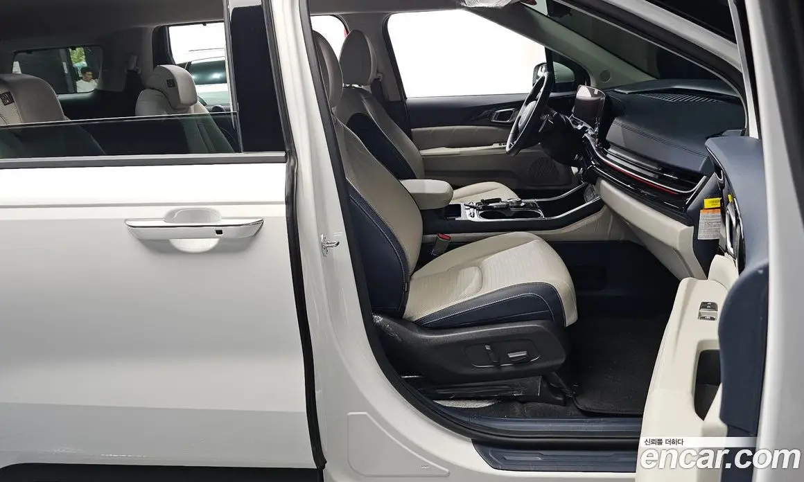 Kia Carnival 2024 1.6 автомат (гидро), фото 16