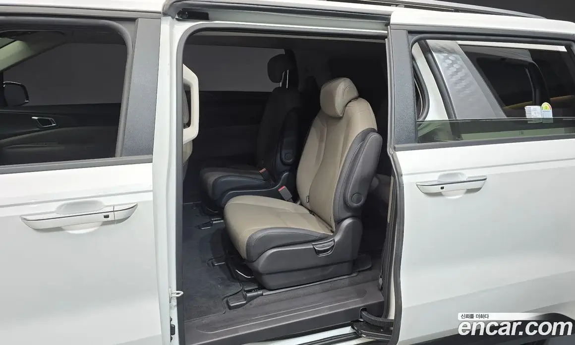 Kia Carnival 2024 2.2 автомат (гидро), фото 16
