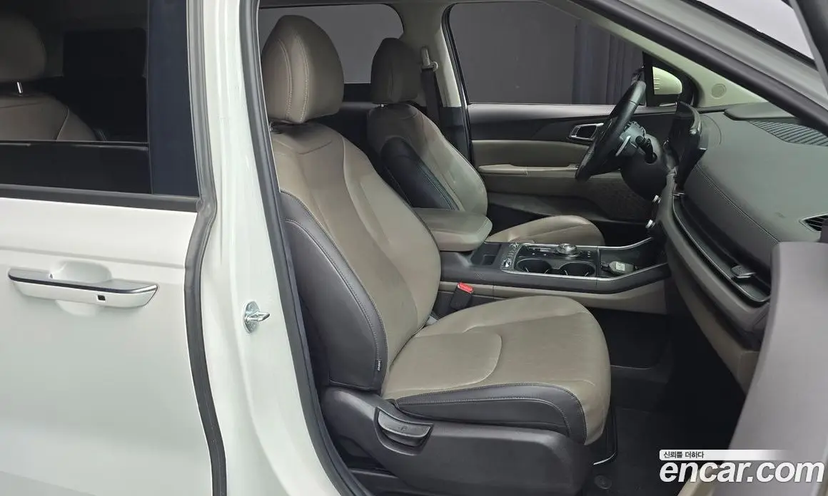 Kia Carnival 2024 2.2 автомат (гидро), фото 17