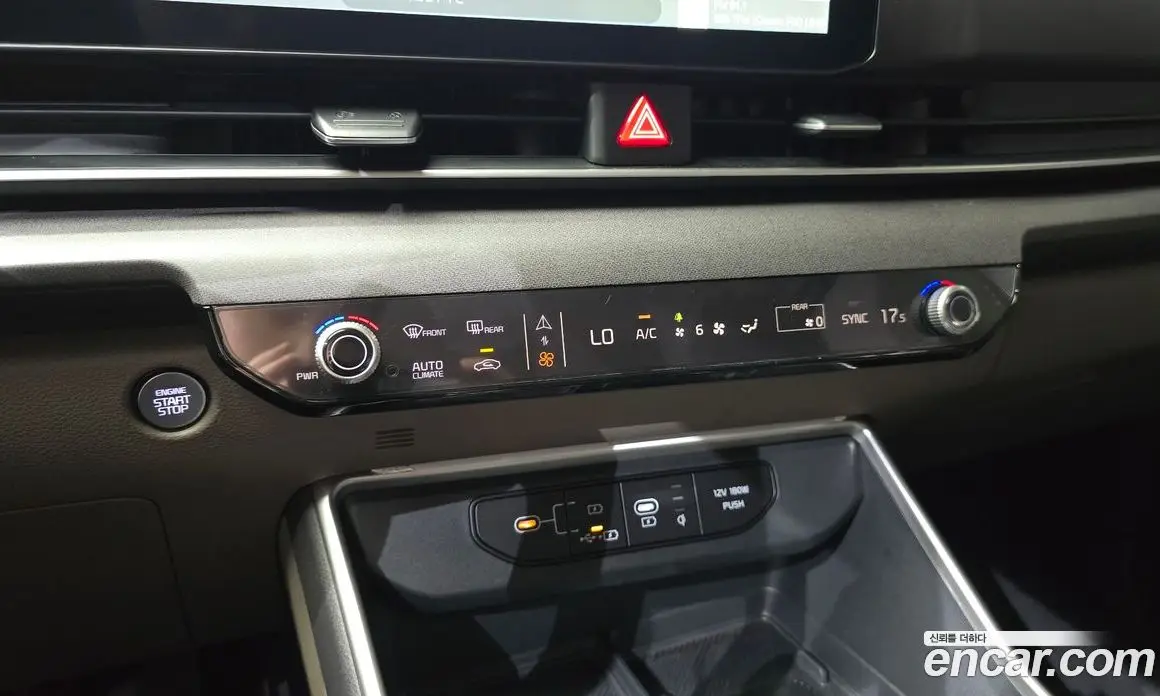 Kia Carnival 2024 2.2 автомат (гидро), фото 24