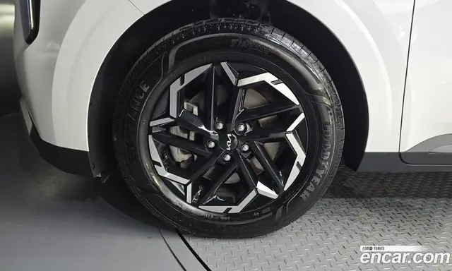 Kia Carnival 2024 2.2 автомат (гидро), миниатюра 5
