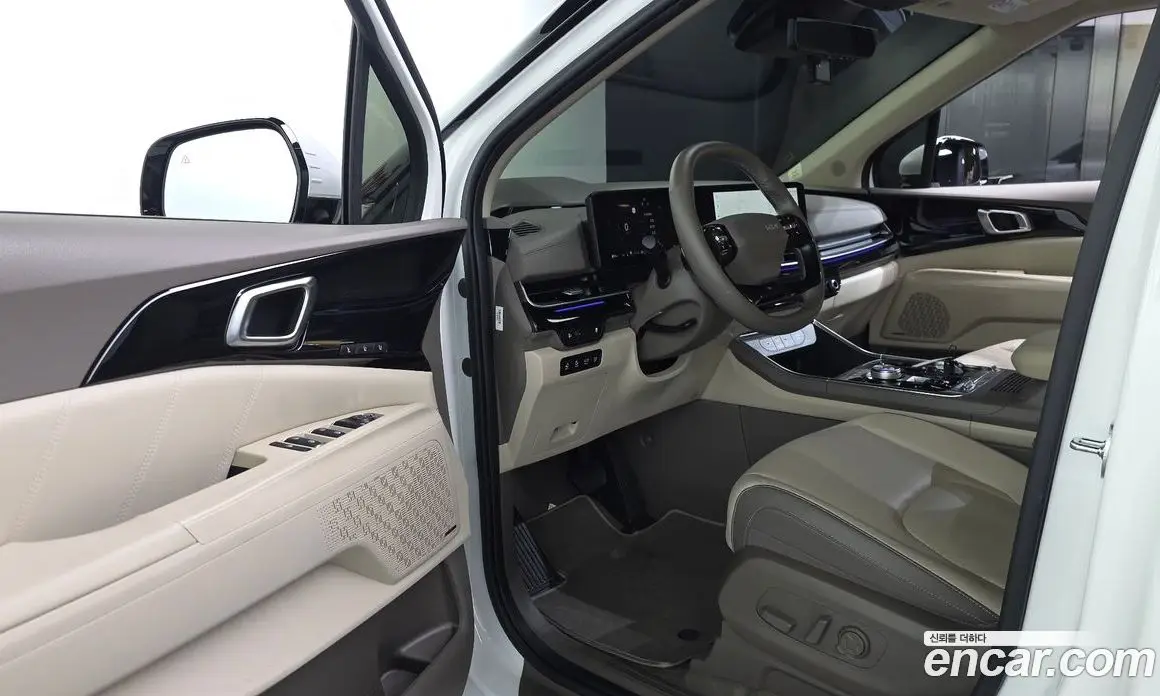 Kia Carnival 2025 1.6 автомат (гидро), фото 13