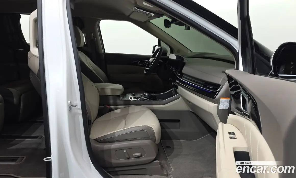 Kia Carnival 2025 1.6 автомат (гидро), фото 17