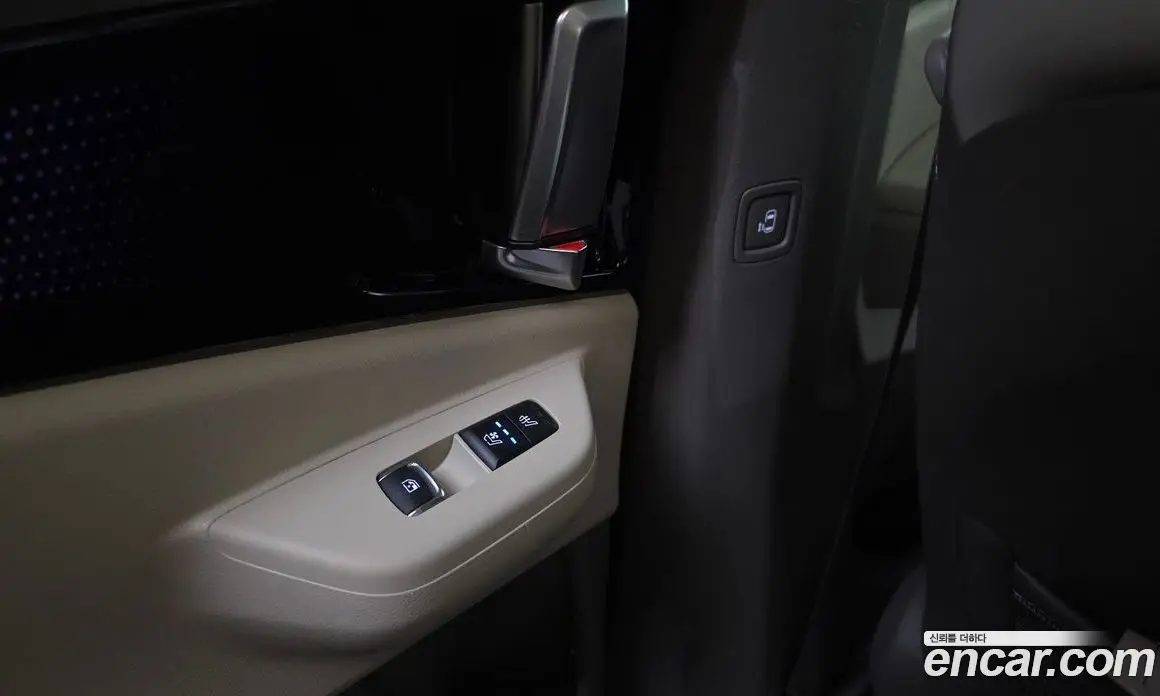 Kia Carnival 2025 1.6 автомат (гидро), фото 25