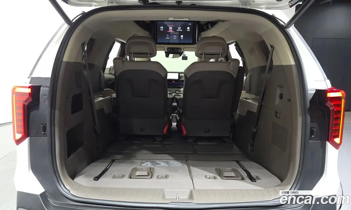 Kia Carnival 2025 1.6 автомат (гидро), фото 26