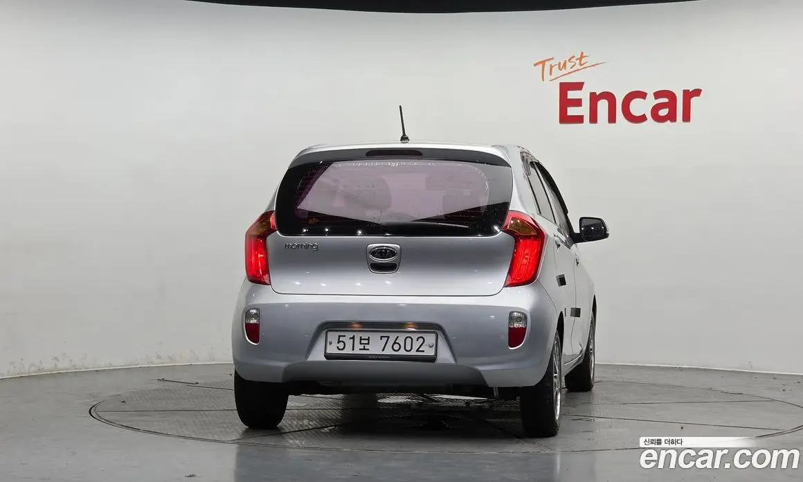 Kia Morning 2012 1.0 автомат (гидро), фото 4