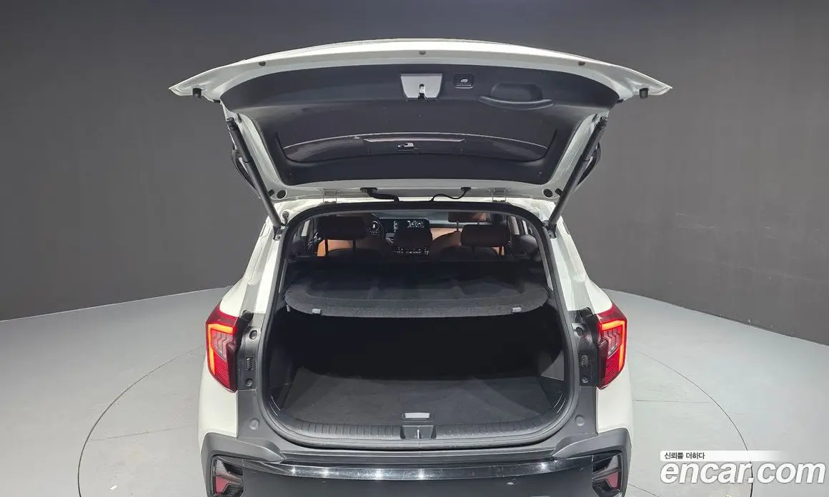 Kia Seltos 2023 1.6 автомат (гидро), фото 17
