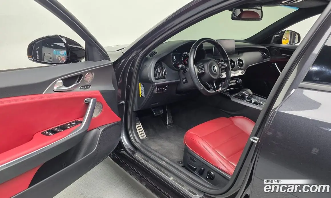 Kia Stinger 2019 3.3 автомат (гидро), фото 12
