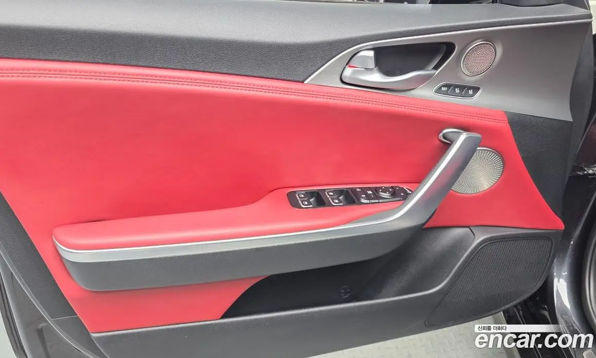 Kia Stinger 2019 3.3 автомат (гидро), фото 13