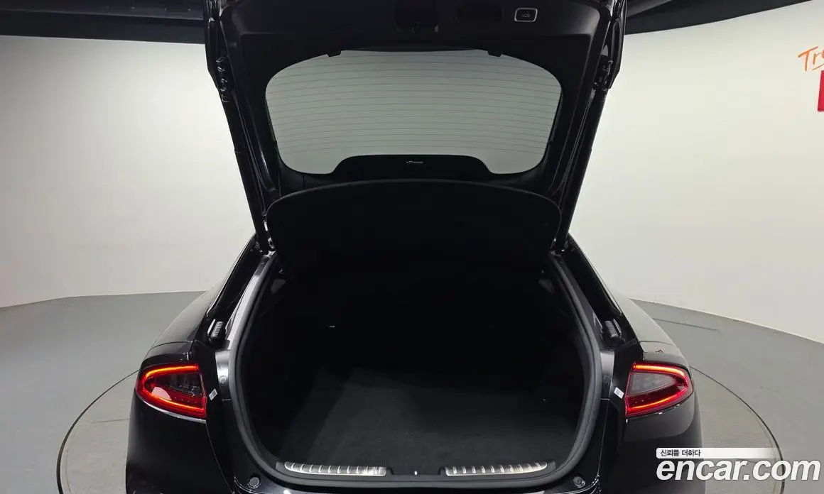 Kia Stinger 2019 3.3 автомат (гидро), фото 25