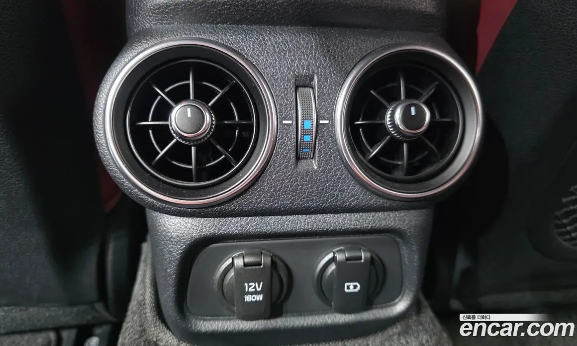 Kia Stinger 2019 3.3 автомат (гидро), фото 27