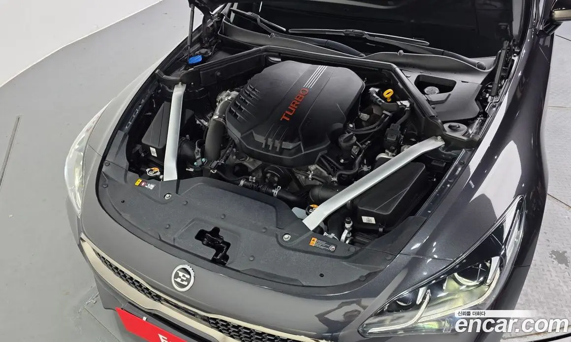 Kia Stinger 2019 3.3 автомат (гидро), фото 5