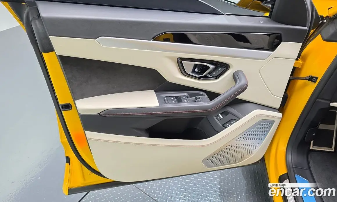 Lamborghini Urus 2024 4.0 автомат (гидро), фото 14