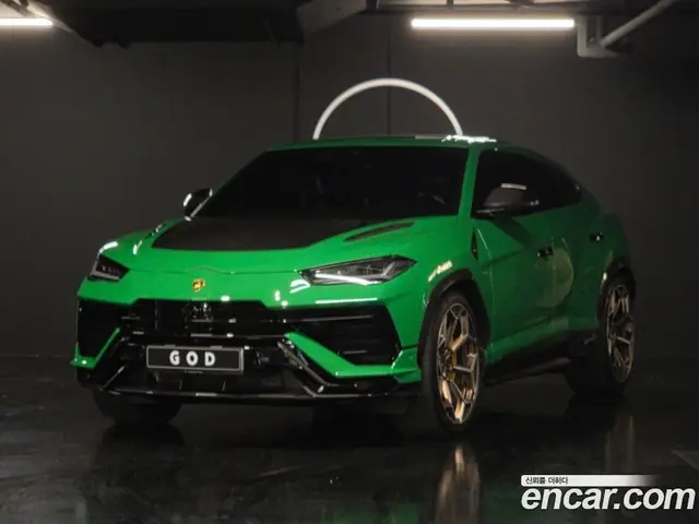 Lamborghini Urus 2024 4.0 автомат (гидро), миниатюра 2