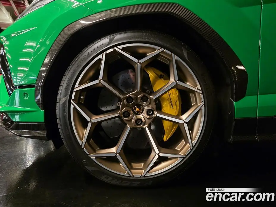 Lamborghini Urus 2024 4.0 автомат (гидро), фото 5