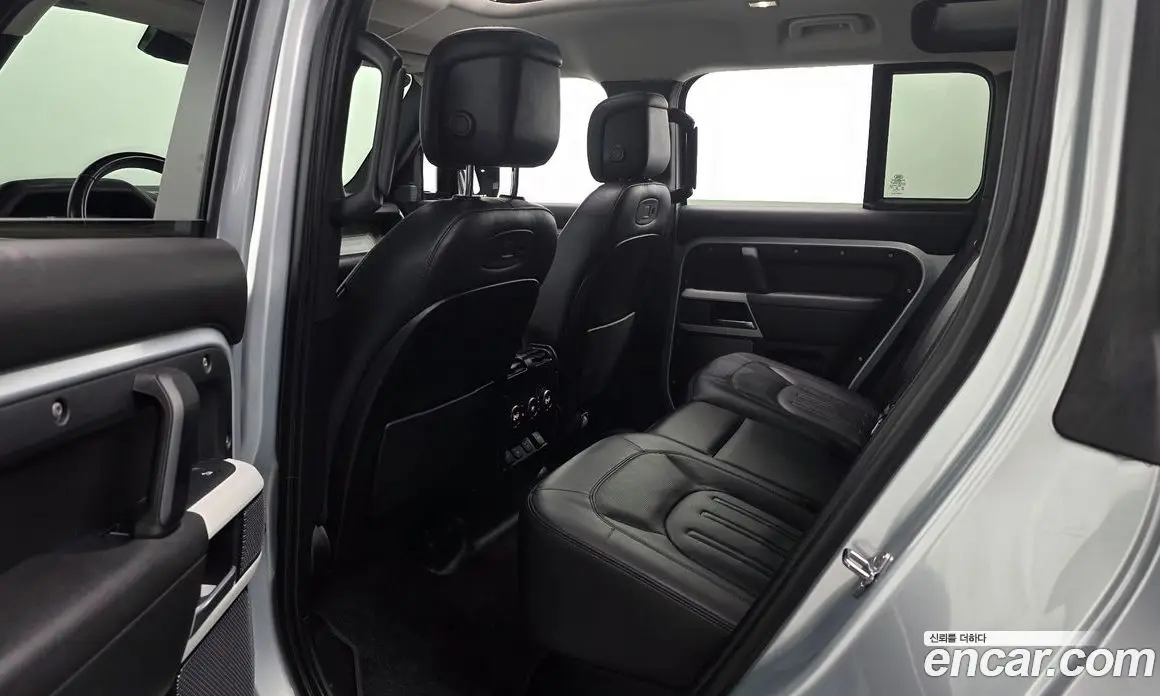 Land Rover Defender 2022 3.0 автомат (гидро), фото 12 Land Rover Defender 2022 3.0 автомат (гидро), фото 12