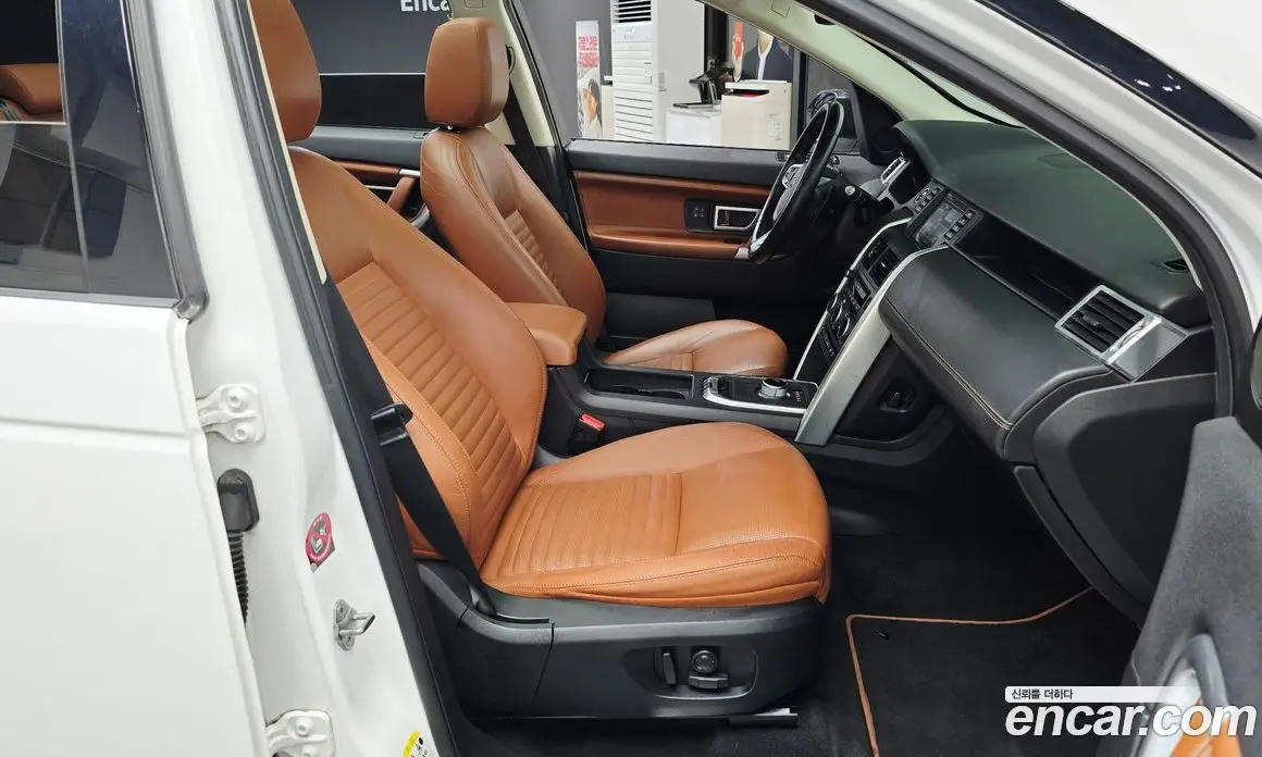 Land Rover Discovery Sport 2016 2.0 автомат (гидро), фото 12