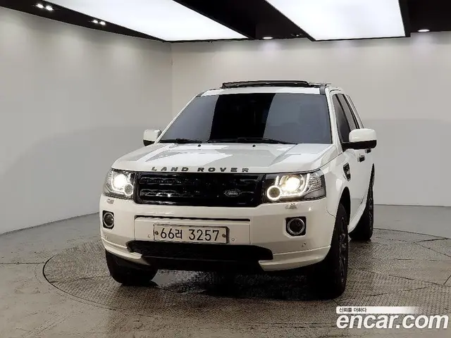 Land Rover Freelander 2014 2.2 автомат (гидро), миниатюра 2