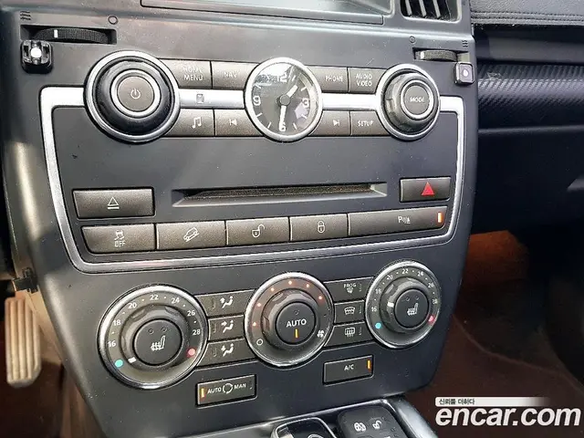 Land Rover Freelander 2014 2.2 автомат (гидро), миниатюра 11