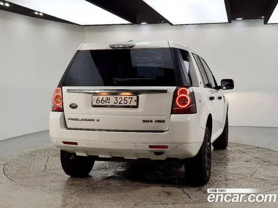 Land Rover Freelander 2014 2.2 автомат (гидро), фото 3
