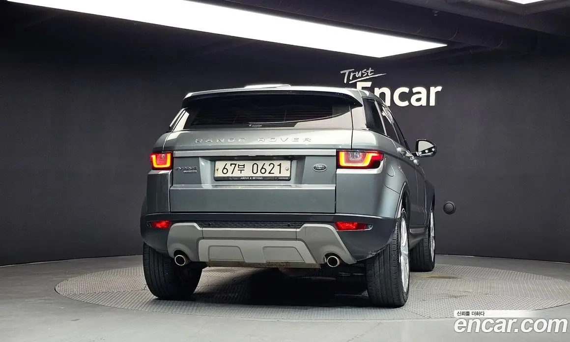 Land Rover Range Rover Evoque 2016 2.0 автомат (гидро), фото 4