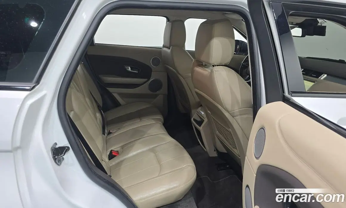 Land Rover Range Rover Evoque 2017 2.0 автомат (гидро), фото 11