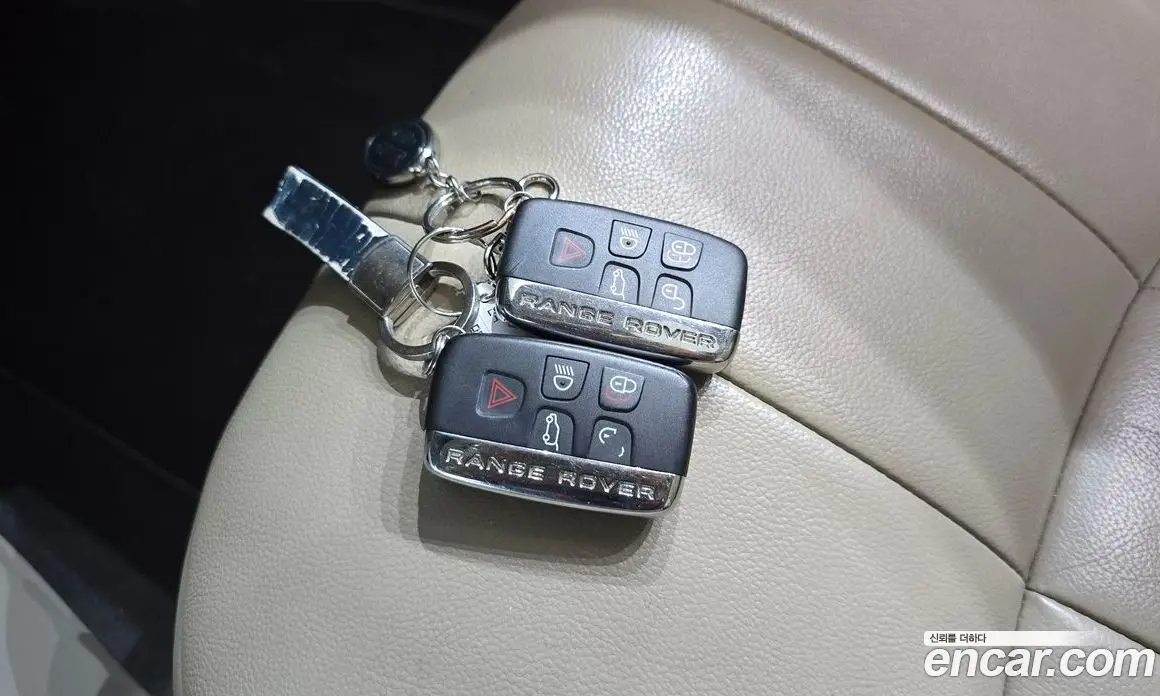 Land Rover Range Rover Evoque 2017 2.0 автомат (гидро), фото 17