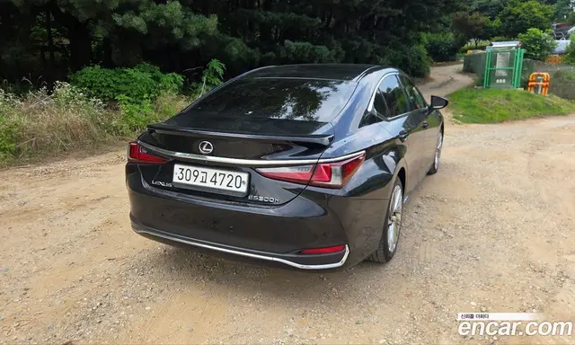 Lexus ES 2020 2.5 автомат (гидро), миниатюра 6