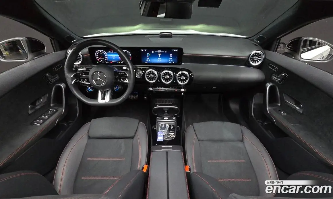 Mercedes-Benz A-Class 2025 2.0 автомат (гидро), фото 9