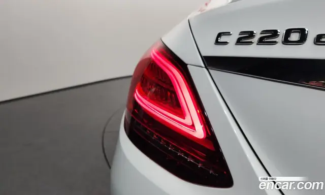 Mercedes-Benz C-Class 2019 1.9 автомат (гидро), миниатюра 9
