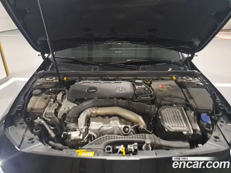 Mercedes-Benz CLA-Class 2024 2.0 автомат (гидро), фото 9