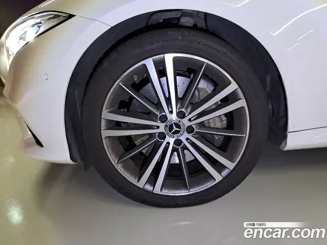 Mercedes-Benz CLS-Class 2019 2.9 автомат (гидро), миниатюра 12