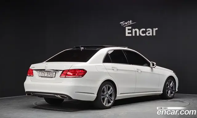 Mercedes-Benz E-Class 2014 3.5 автомат (гидро), миниатюра 2
