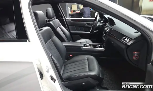 Mercedes-Benz E-Class 2014 2.1 автомат (гидро), миниатюра 11