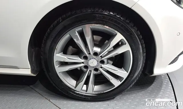 Mercedes-Benz E-Class 2014 2.1 автомат (гидро), миниатюра 5