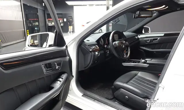 Mercedes-Benz E-Class 2014 2.1 автомат (гидро), миниатюра 10