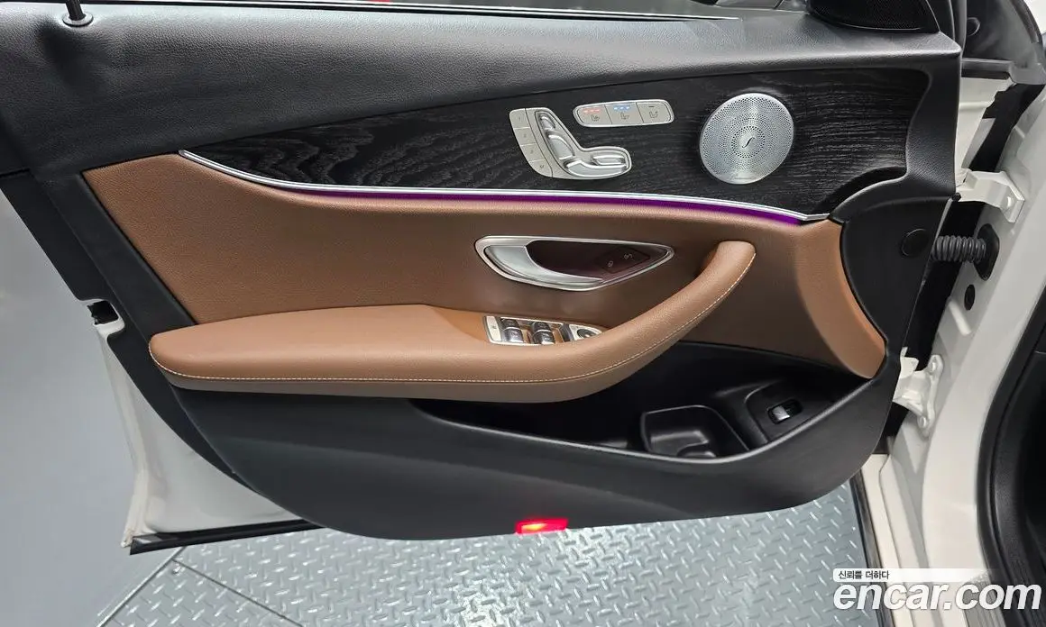 Mercedes-Benz E-Class 2018 2.0 автомат (гидро), фото 14