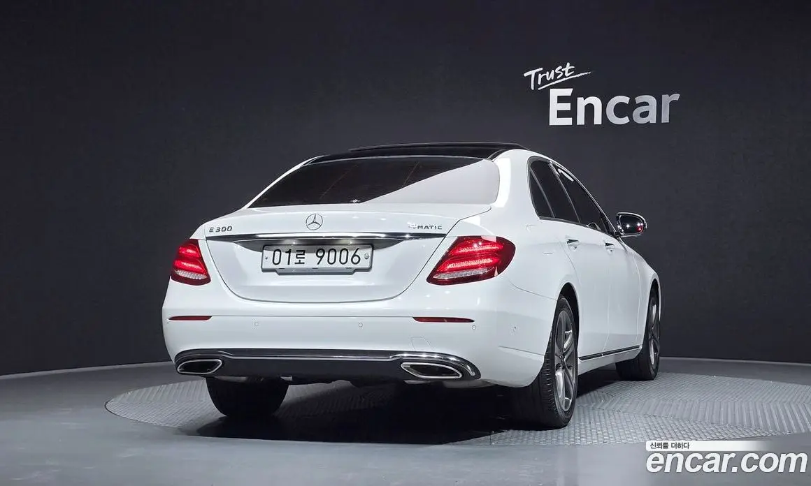 Mercedes-Benz E-Class 2018 2.0 автомат (гидро), фото 4
