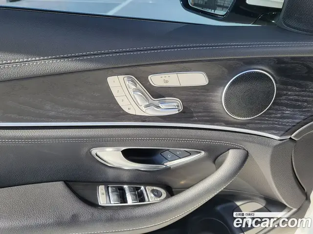 Mercedes-Benz E-Class 2021 1.9 автомат (гидро), миниатюра 12