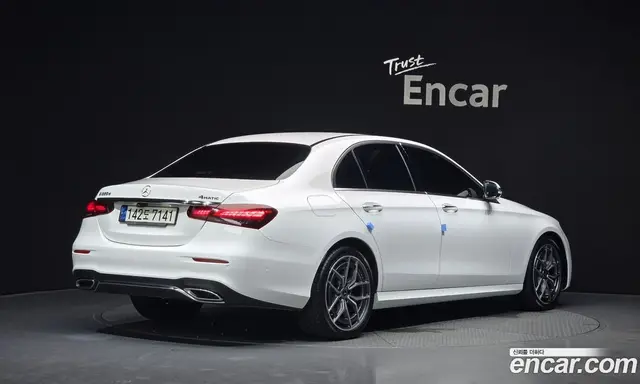 Mercedes-Benz E-Class 2021 1.9 автомат (гидро), миниатюра 2