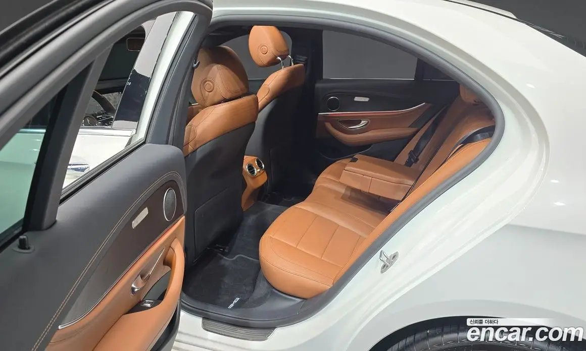 Mercedes-Benz E-Class 2021 1.9 автомат (гидро), фото 17