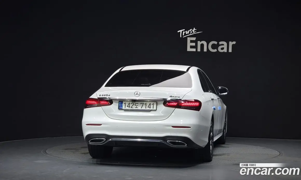 Mercedes-Benz E-Class 2021 1.9 автомат (гидро), фото 4