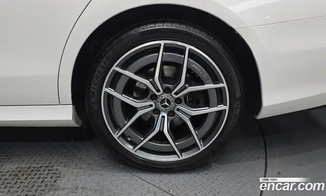 Mercedes-Benz E-Class 2021 1.9 автомат (гидро), миниатюра 7