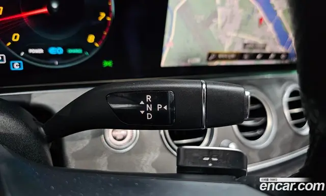 Mercedes-Benz E-Class 2022 2.0 автомат (гидро), миниатюра 12