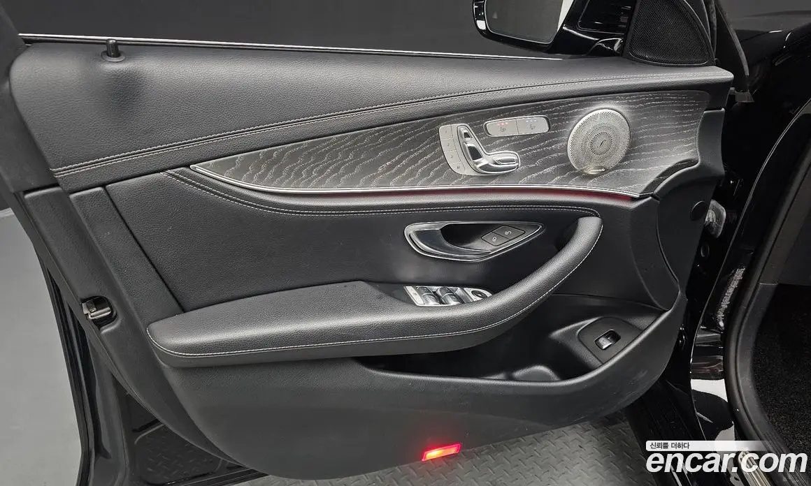 Mercedes-Benz E-Class 2022 2.0 автомат (гидро), фото 14