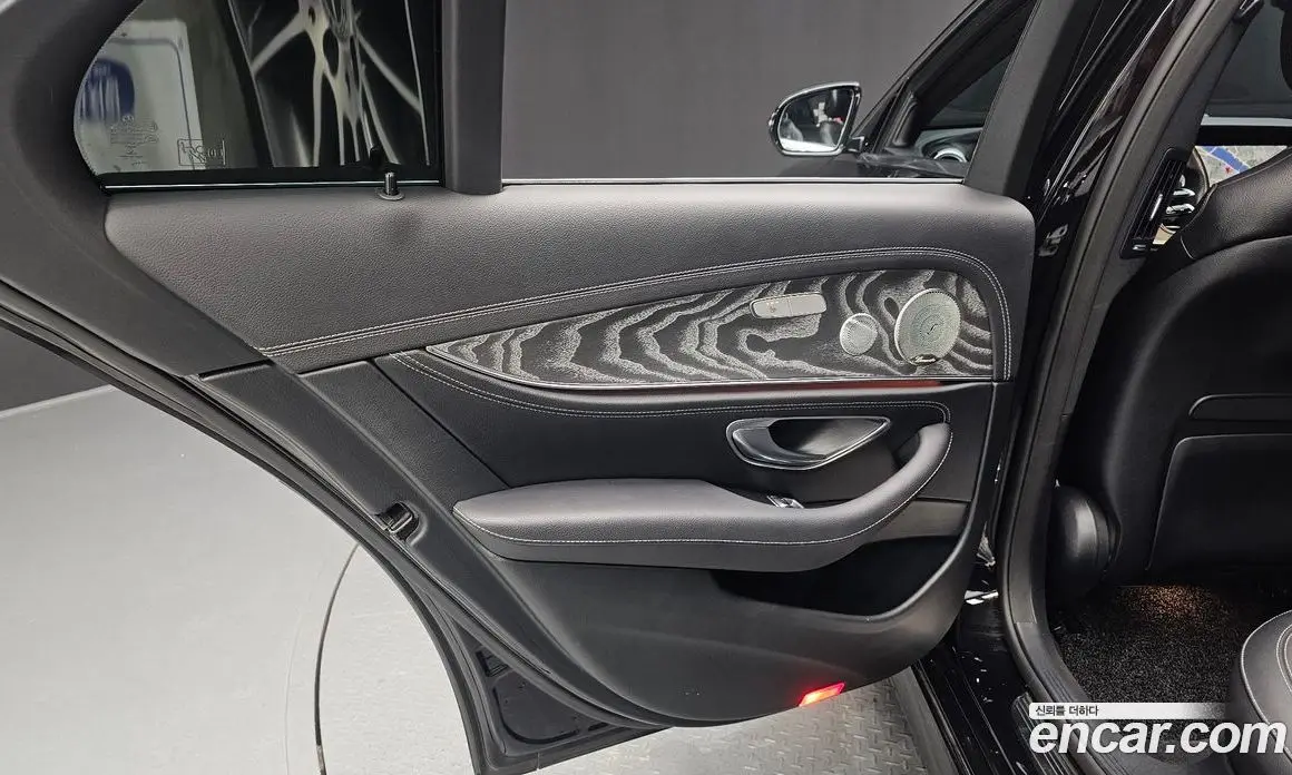 Mercedes-Benz E-Class 2022 2.0 автомат (гидро), фото 15