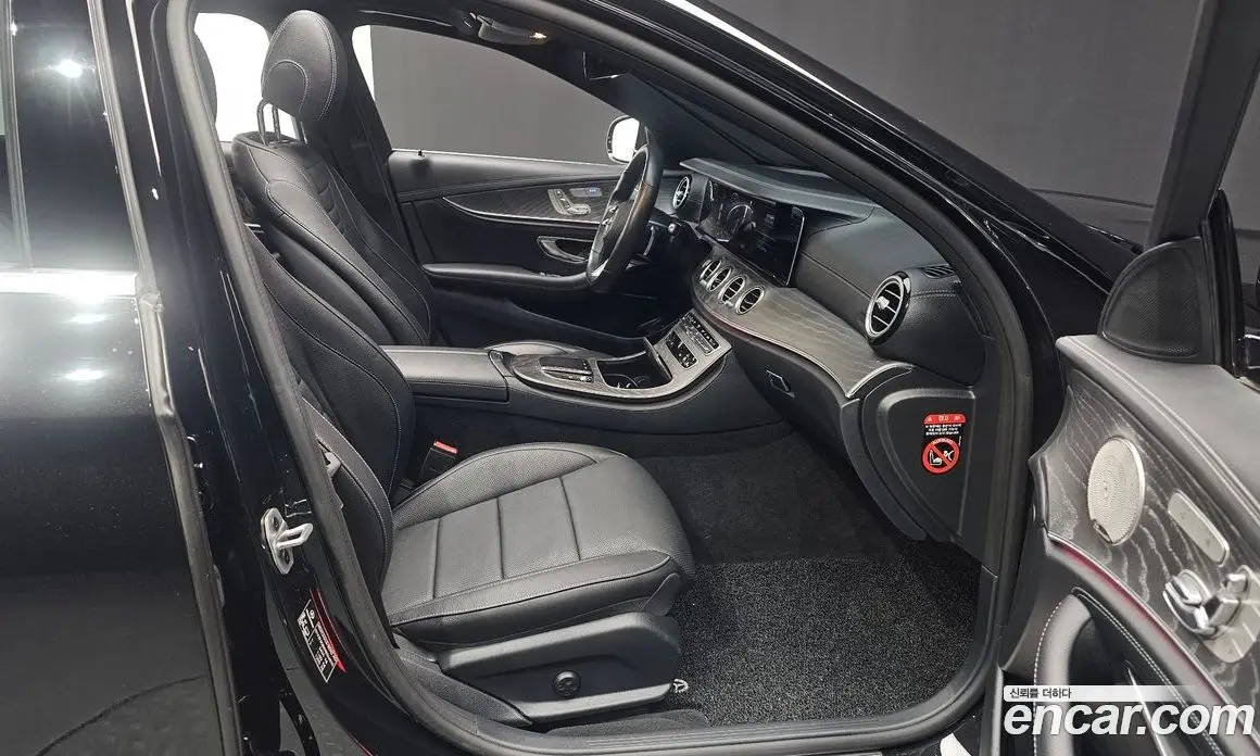 Mercedes-Benz E-Class 2022 2.0 автомат (гидро), фото 16